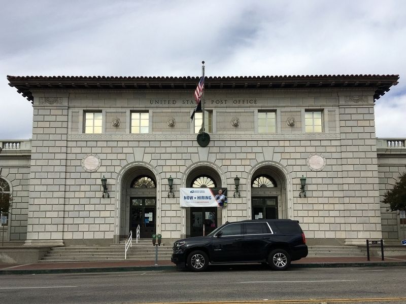 Glendale Main Post Office image. Click for full size.