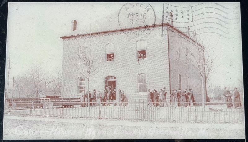 Right Side Photo - Showing the 3rd and 4th Courthouse image. Click for full size.