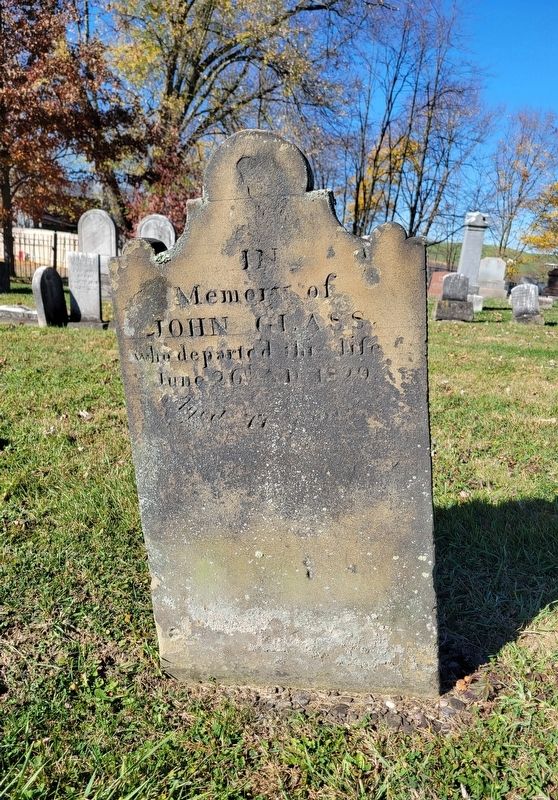 Grave of Revolutionary War Soldier<br>John Glass image. Click for full size.