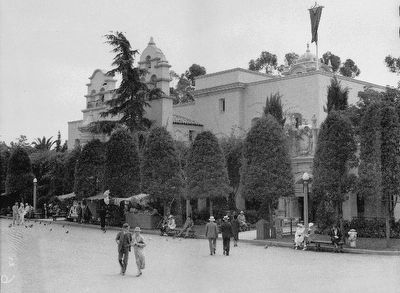 House of Charm at the 1935 Exposition image. Click for full size.