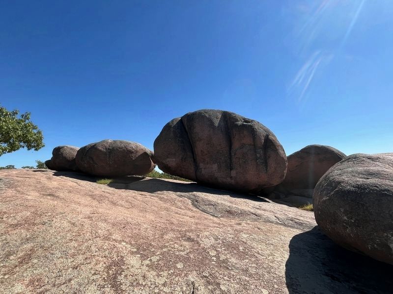 Elephant Rocks. Click for full size. Elephant Rocks image. Click for full size.