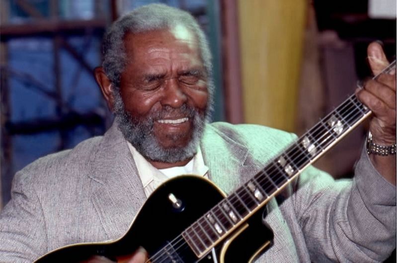 Brownie McGhee (1915-1996) image. Click for full size.