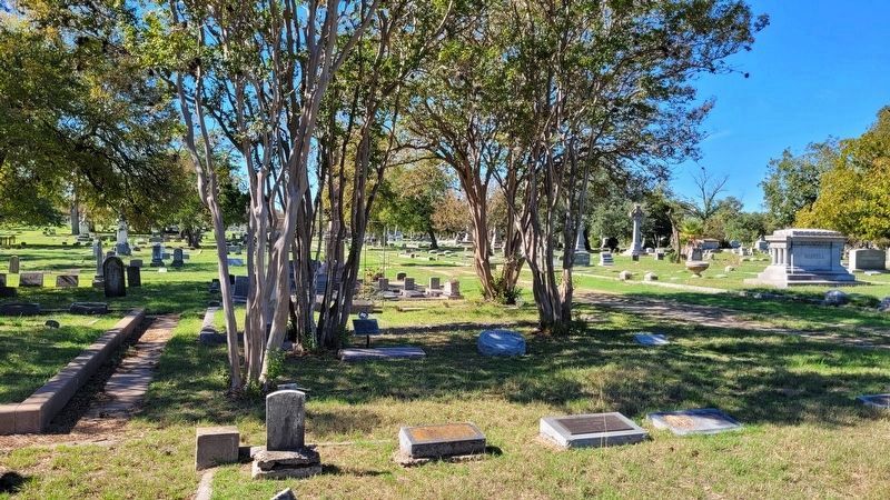 The Peter Henry Oberwetter Marker in the Oakwood Cemetery image. Click for full size.