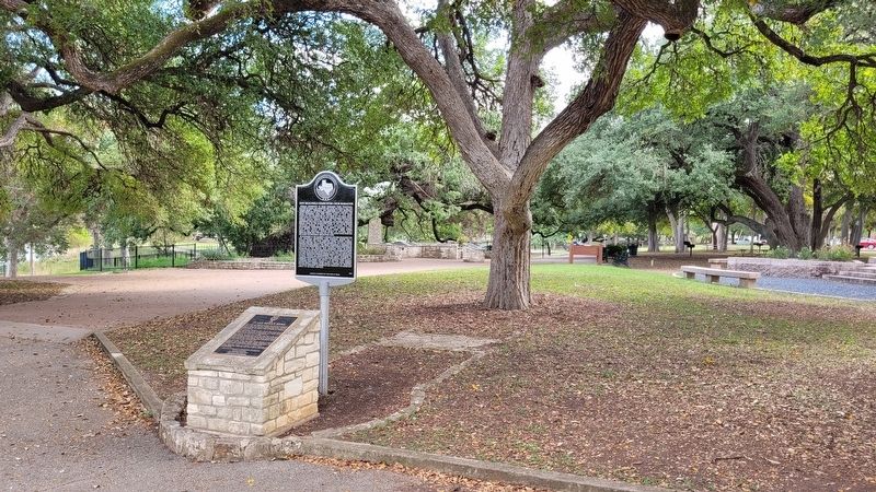 The New Braunfels Gemischter Chor Harmonie Marker is the top marker of the two historical markers image. Click for full size.