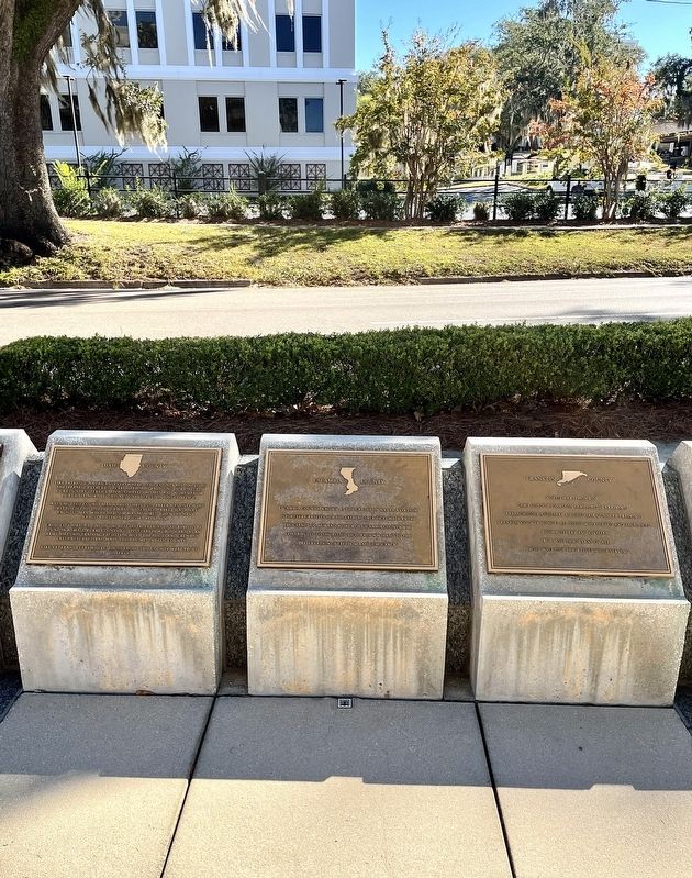 Escambia County Marker (center) image. Click for full size.