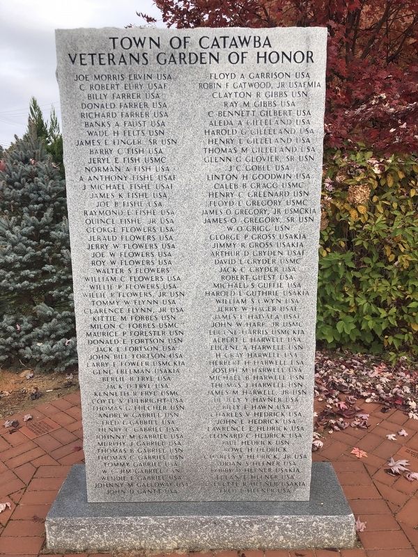 Town of Catawba Veterans Garden of Honor Marker (Ervin-Hefner) image. Click for full size.