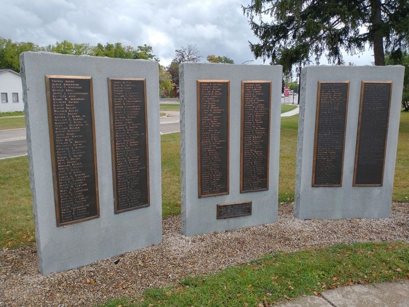 Jackson County World War II Veterans Memorial image. Click for full size.