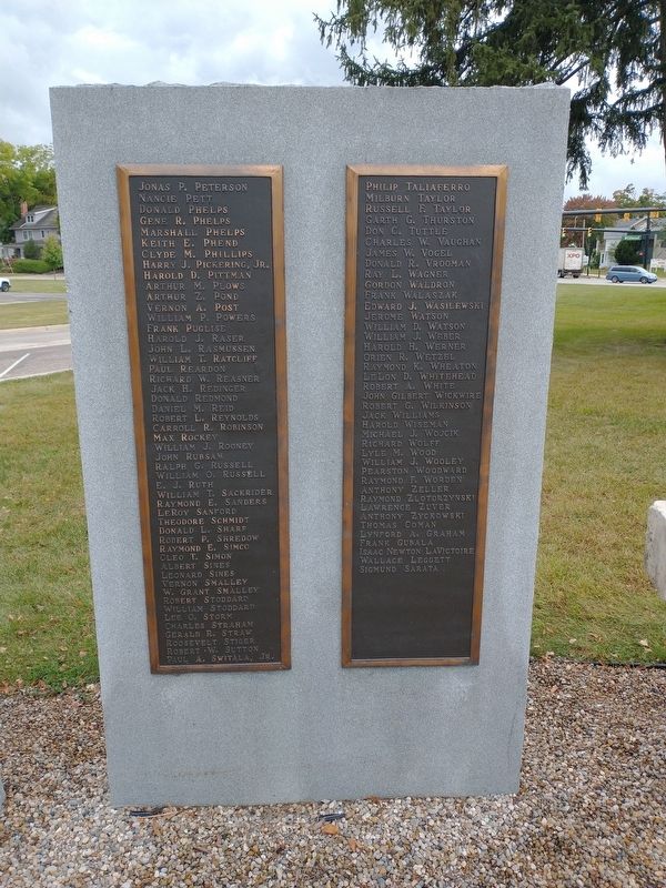 Jackson County World War II Veterans Memorial image. Click for full size.