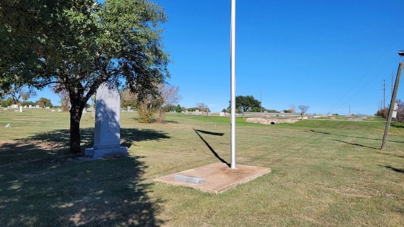 The Veterans of Taylor, Texas Marker in the cemetery image. Click for full size.