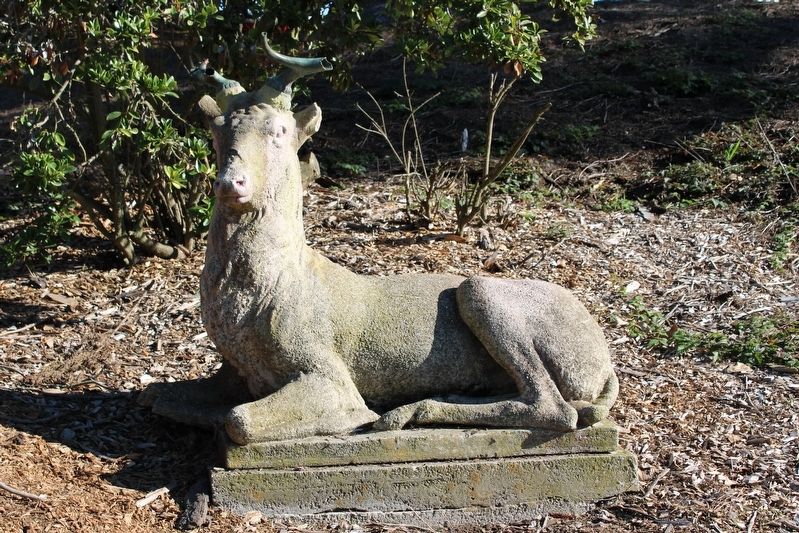 Garden Statuary image. Click for full size.