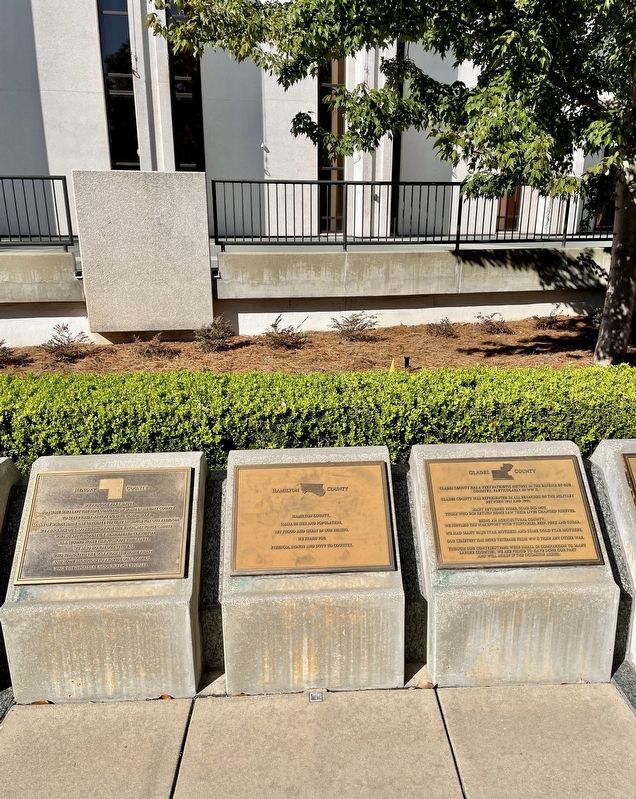 Hamilton County Marker (center) image. Click for full size.