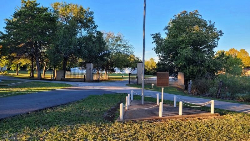 The view of the entrance to the Masonic Cemetery from within the cemetery image. Click for full size.