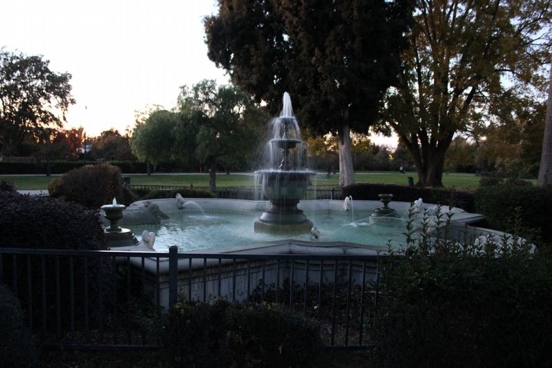 Fountain image. Click for full size.