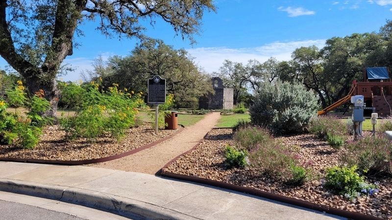 The view of the Walzem Chapel and Marker at the subdivision park image. Click for full size.