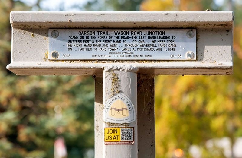 Carson Trail - Wagon Road Junction Marker image. Click for full size.