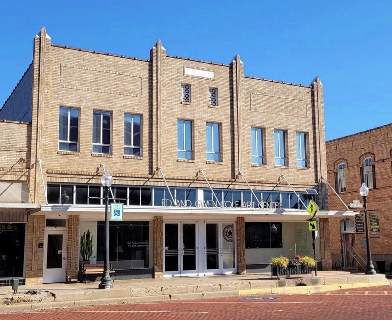 The Old Nacogdoches Opera House with the marker around the right corner image. Click for full size.