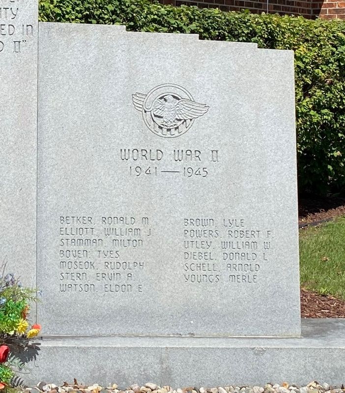 Imlay City Veterans Memorial image. Click for full size.