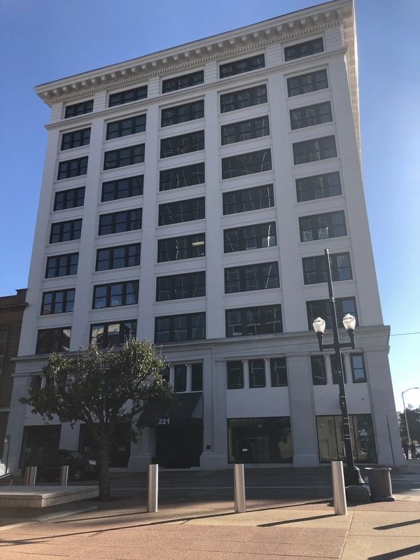 Southern Trust Building Marker image. Click for full size.