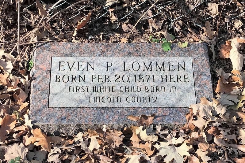 Even Lommen Gravestone. Click for full size. Even Lommen Gravestone image. Click for full size.
