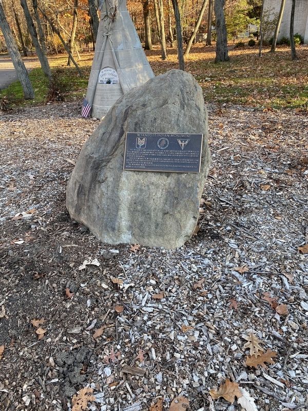 Wyandott Indian Monument image. Click for full size.