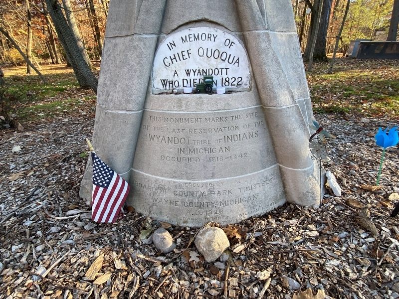 Wyandott Indian Monument image. Click for full size.