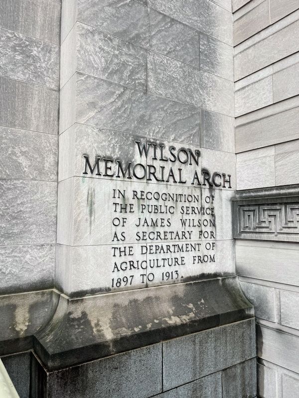Wilson Memorial Arch Marker image. Click for full size.