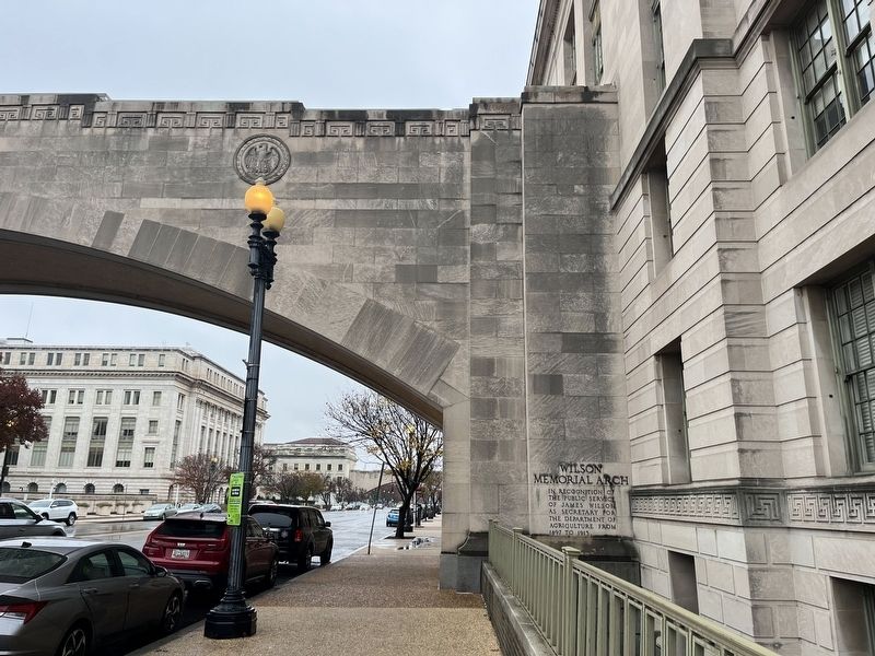 Wilson Memorial Arch Marker image. Click for full size.