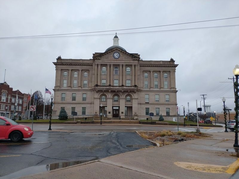 The Huntington County Courthouse image. Click for full size.
