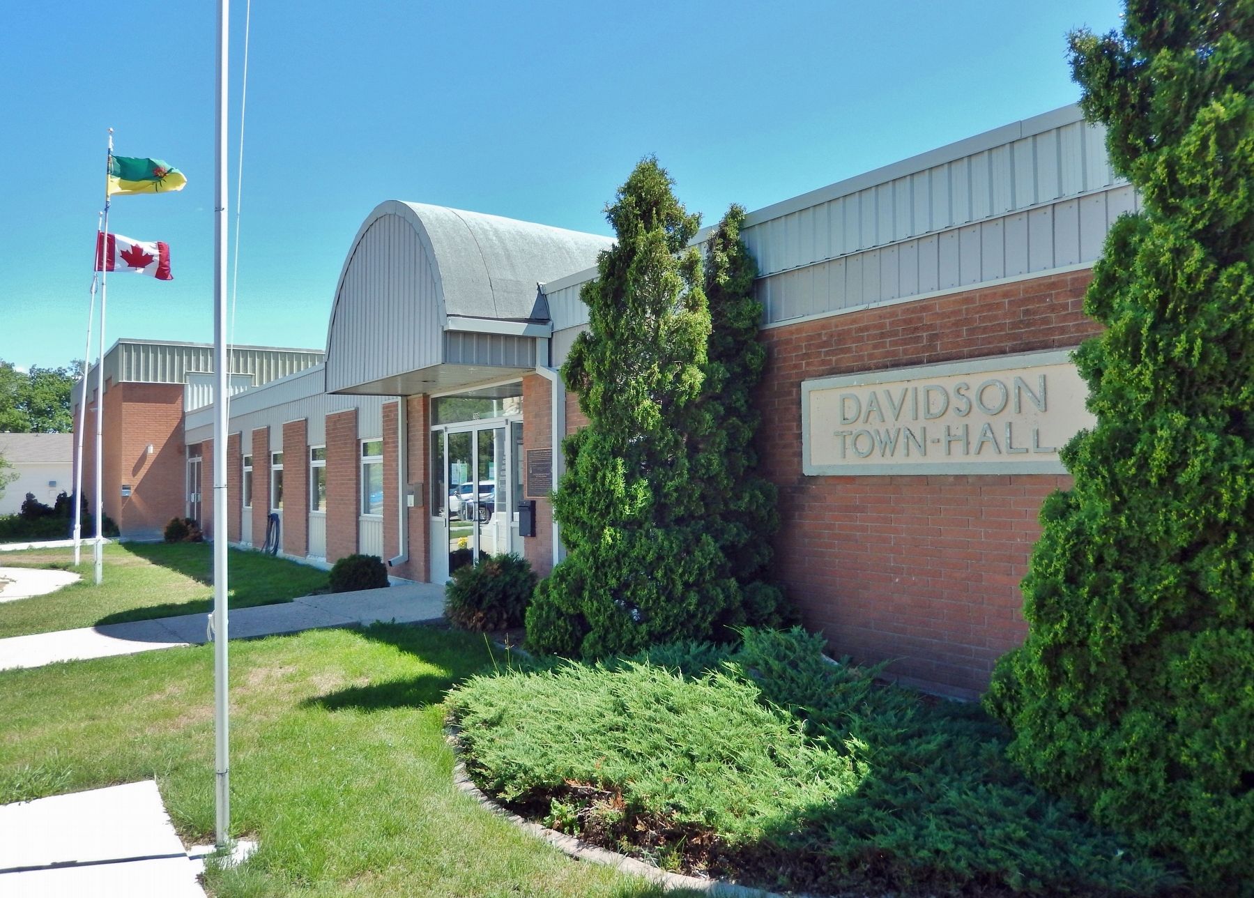 Davidson Town Hall image. Click for full size.