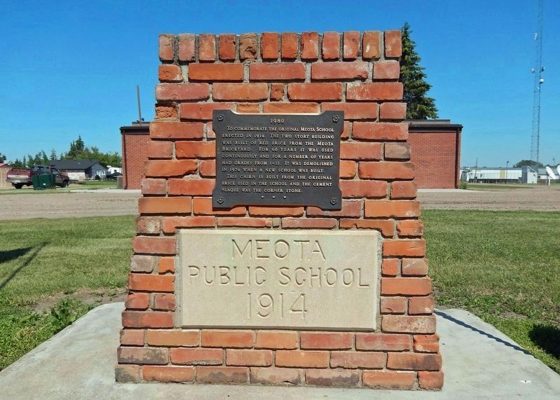 Meota Public School Memorial Cairn image. Click for full size.