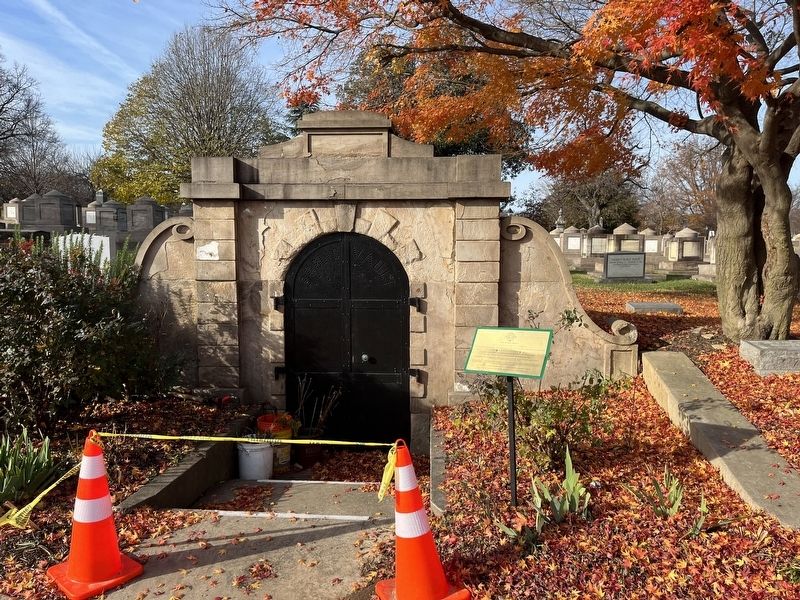 The Public Vault with the marker standing to the right of the doorway. Click for full size. The Public Vault with the marker standing to the right of the doorway image. Click for full size.