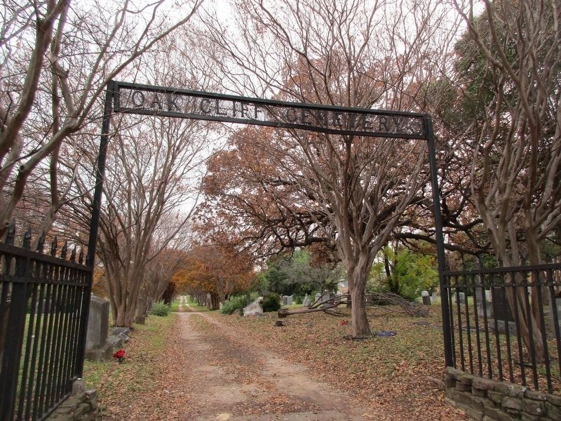 Oak Cliff Cemetery Entrance image. Click for full size.