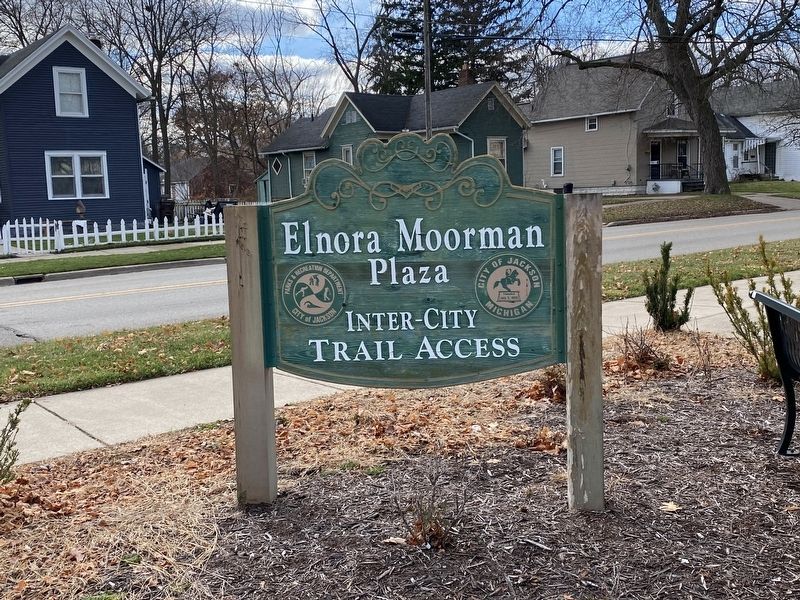 Elnora Moorman Plaza image. Click for full size.