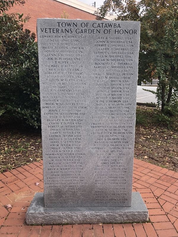 Town of Catawba Veterans Garden of Honor Marker (Rowe-Springs) image. Click for full size.