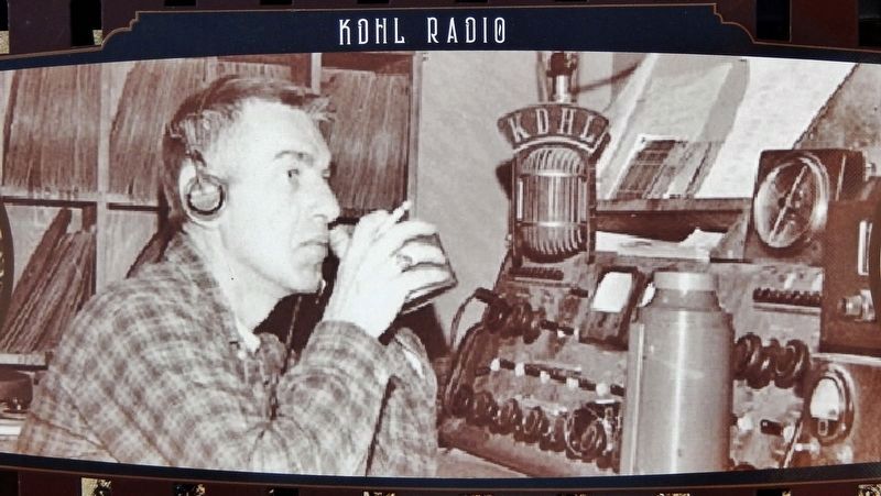 Marker detail: KDHL Radio image. Click for full size.