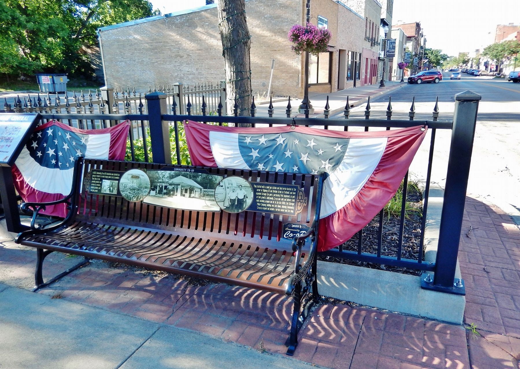 Community CO-OP Bench image. Click for full size.