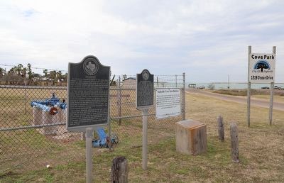 McGloin Bluff Marker image. Click for full size.