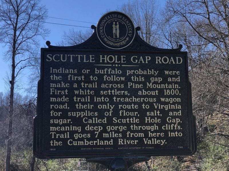 Scuttle Hole Gap Road Marker image. Click for full size.