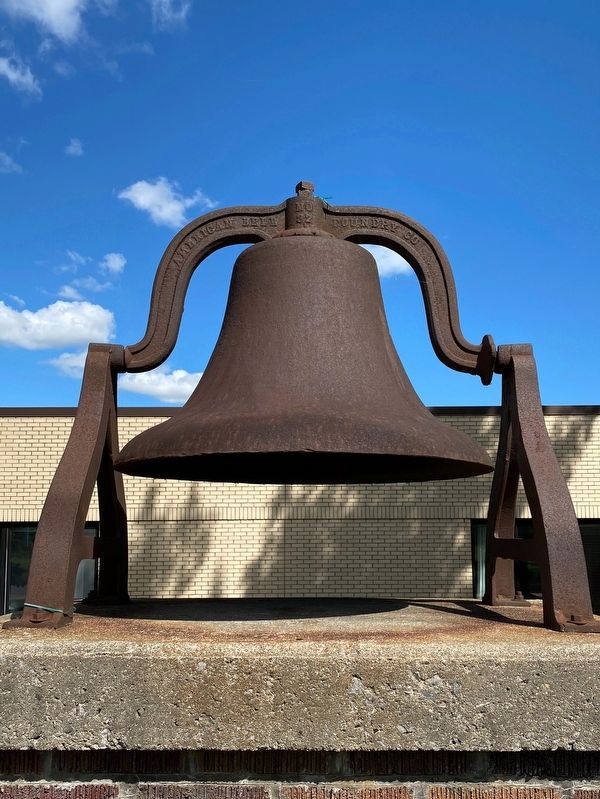 Carsonville High School Bell image. Click for full size.