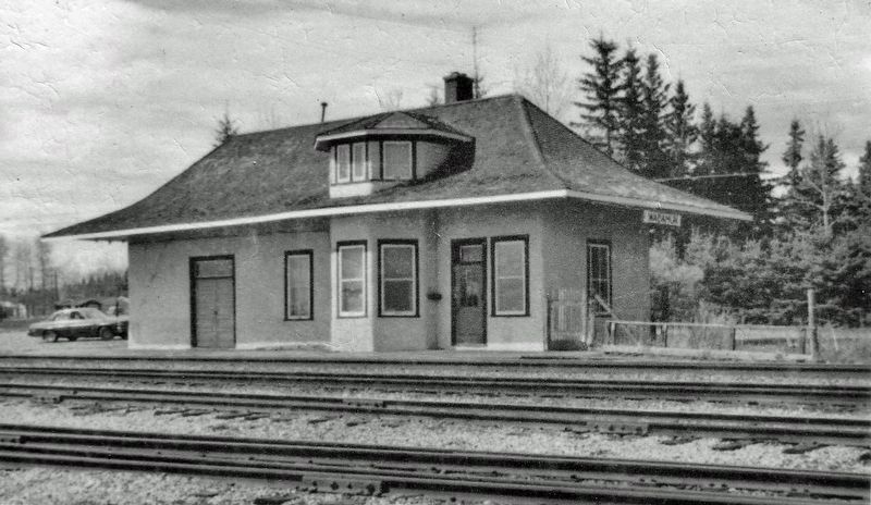 Marker detail: Wabamun CNR Train Station image. Click for full size.