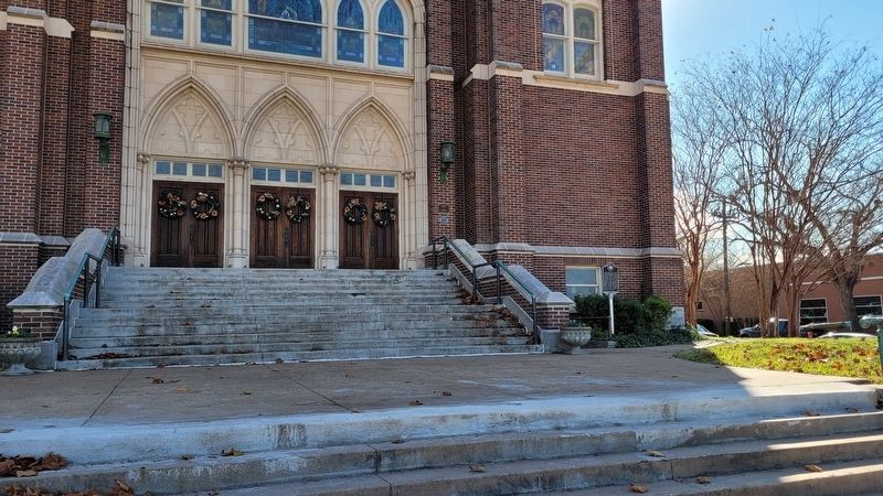 The entrance to the Central Presbyterian Church and Marker image. Click for full size.