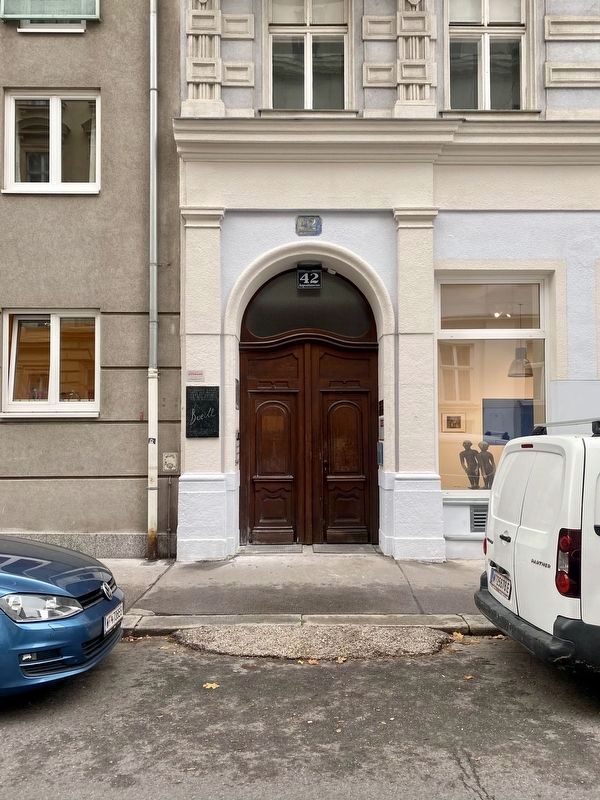 Herbert Boeckl Marker - wide view image. Click for full size.