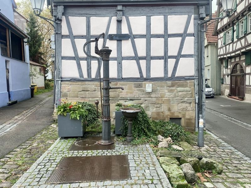 Haus am Gumpbrunnen / House at the Gump Well Marker - wide view image. Click for full size.