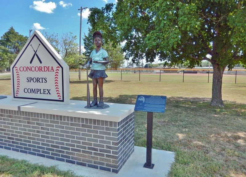 Mamie Gunderson Sculpture & Marker. Click for full size. Mamie Gunderson Sculpture & Marker image. Click for full size.