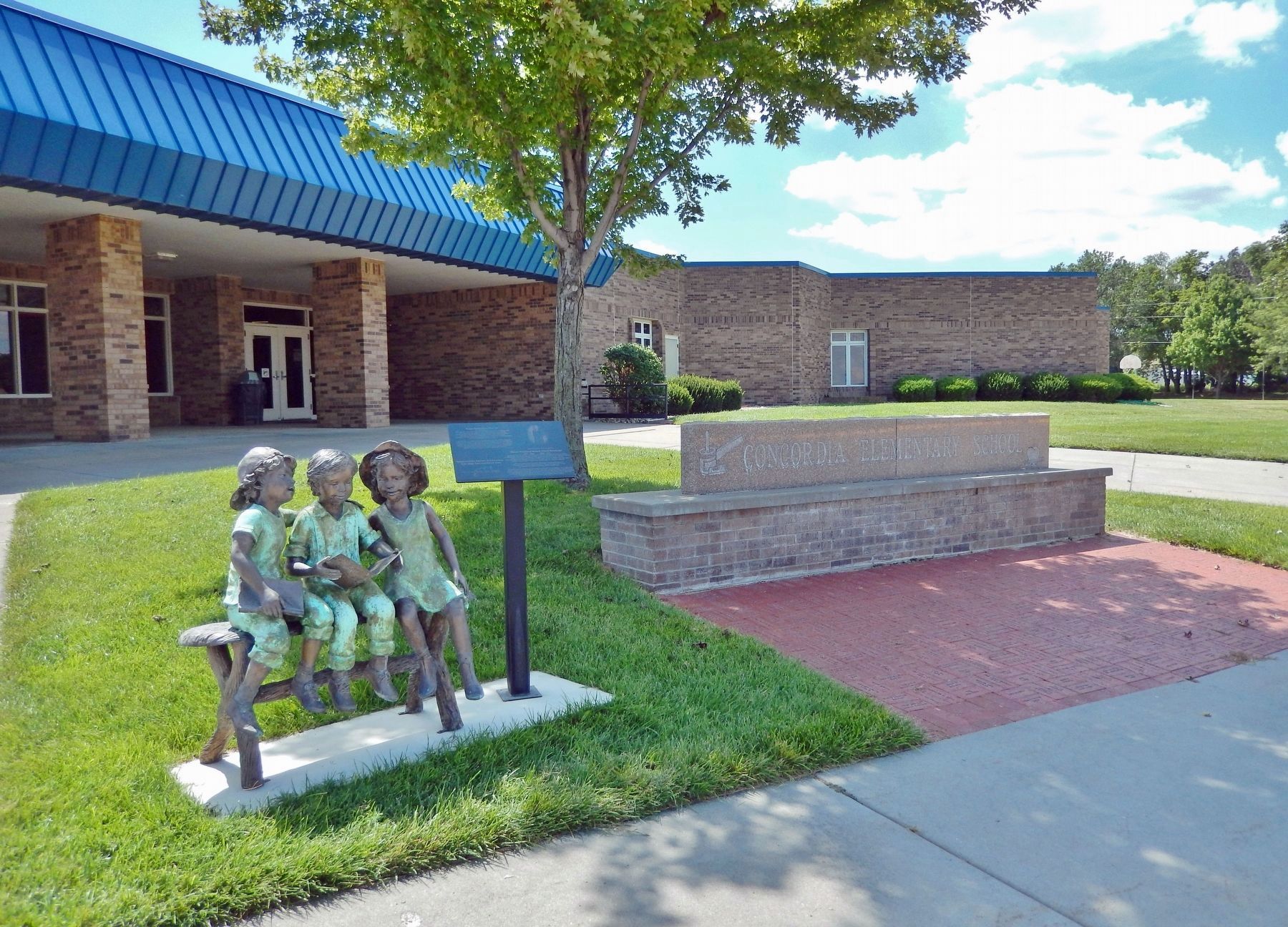 Hayes Rutherford Devore / Helen Weinhold Ross & Alfred Weinhold Sculpture and Marker. Click for full size. Hayes Rutherford Devore / Helen Weinhold Ross & Alfred Weinhold Sculpture and Marker image. Click for full size.