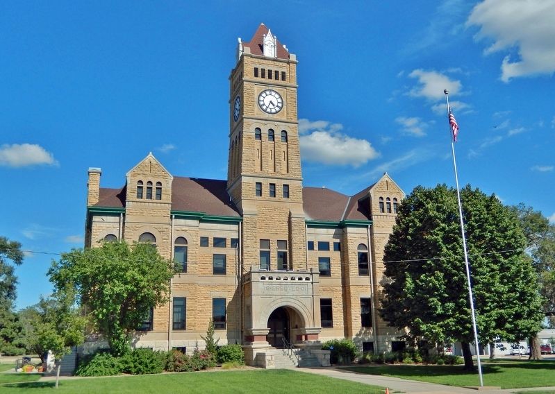 Mitchell County Courthouse (<i>west elevation</i>) image. Click for full size.