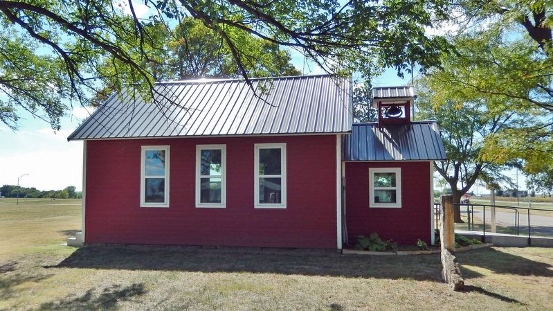 Honey Creek School No. 21 (<i>east elevation</i>). Click for full size. Honey Creek School No. 21 (<i>east elevation</i>) image. Click for full size.