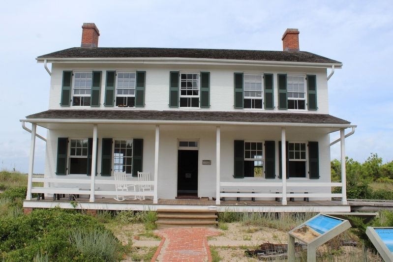 Cape Lookout Lighthouse Keeper's Quarters.. Click for full size. Cape Lookout Lighthouse Keeper's Quarters. image. Click for full size.