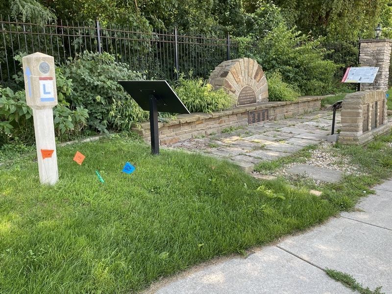 Lincoln Highway Directional Marker with the other markers at the site. Click for full size. Lincoln Highway Directional Marker with the other markers at the site image. Click for full size.