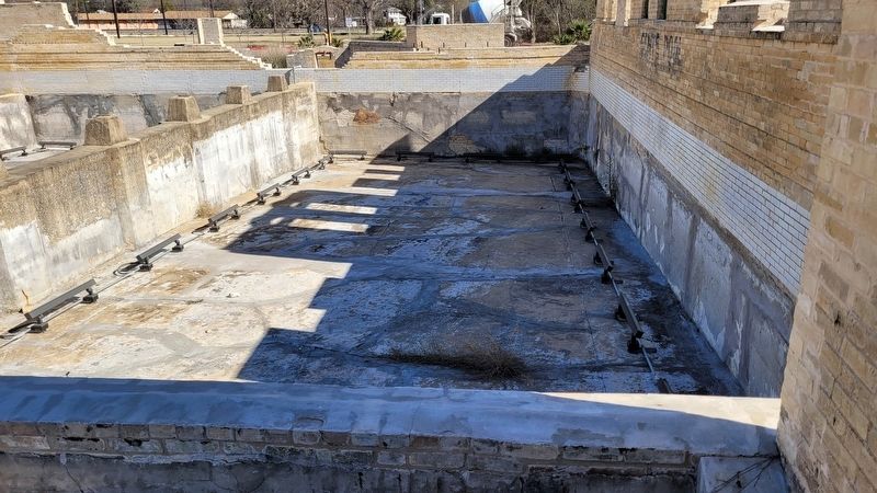 Hot Wells Bathhouse Pool Ruins image. Click for full size.